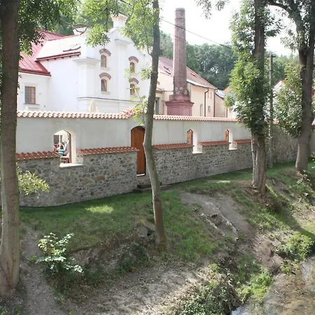 Conifer Idyllicprague * Πράγα